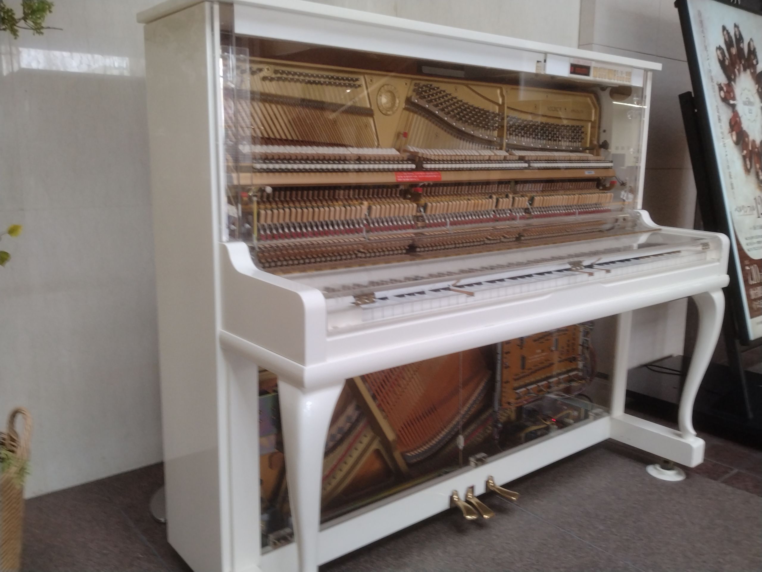 3月18日（火）と27日（木）に「ストリートピアノ」 を初めて設置します